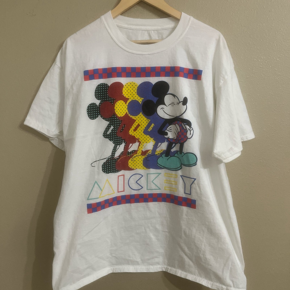 Disney Mickey Mouse Size XL retro vintage looking white tee